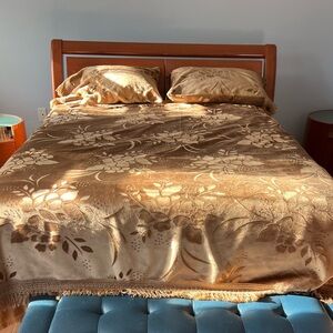 Elegant Floral bed Velvety Soft Plush Blanket and 2 shames